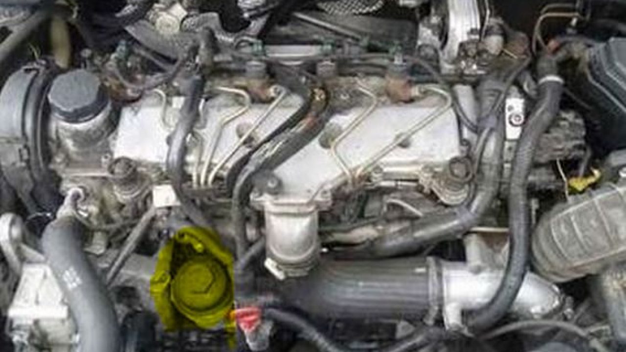 How To Change Engine Oil Volvo D5 2.4D D3 D4 Diesel Engines