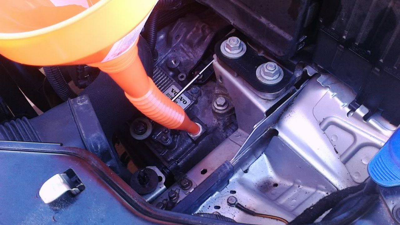 viool Vooruitzicht virtueel How to change the automatic transmission oil on Volvo S80 (2006-), V70  (2007-), XC70 (2007-)